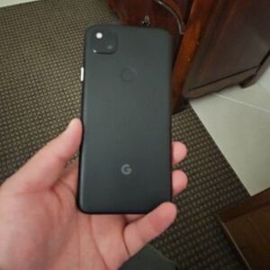 Google pixel 4 in Black
